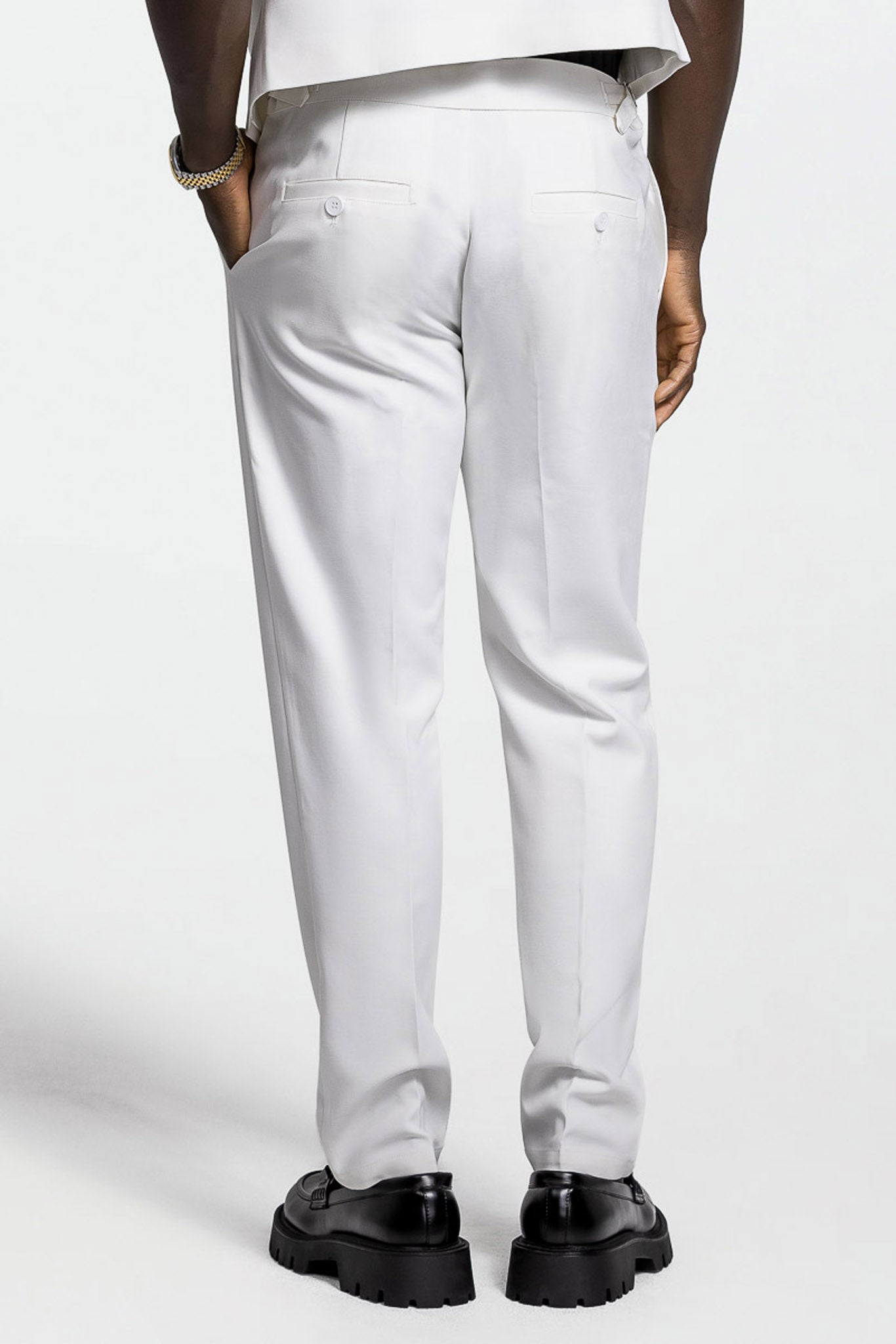 PLEATED PANTS – WHITE