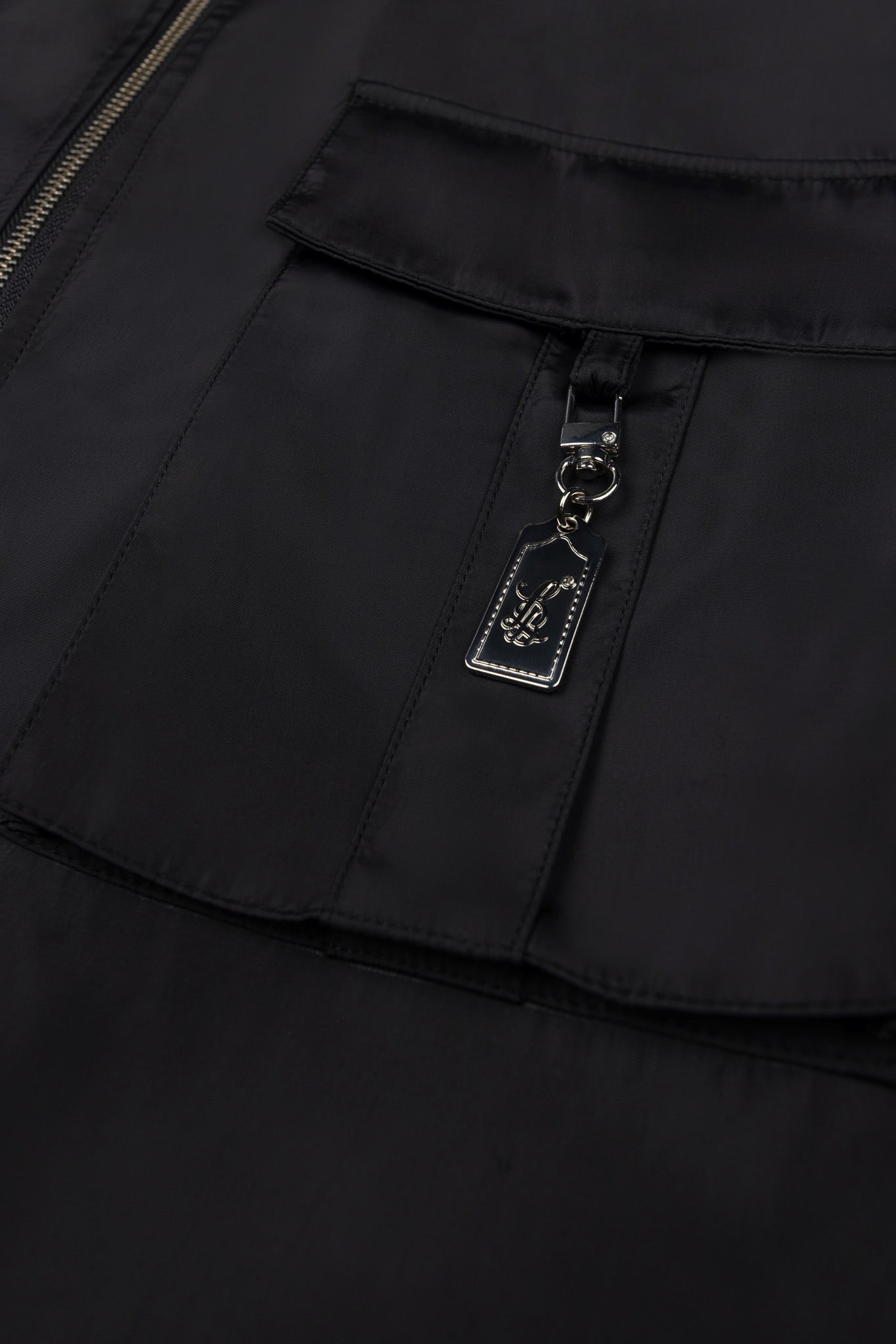 MAHA CARGO JACKET - BLACK