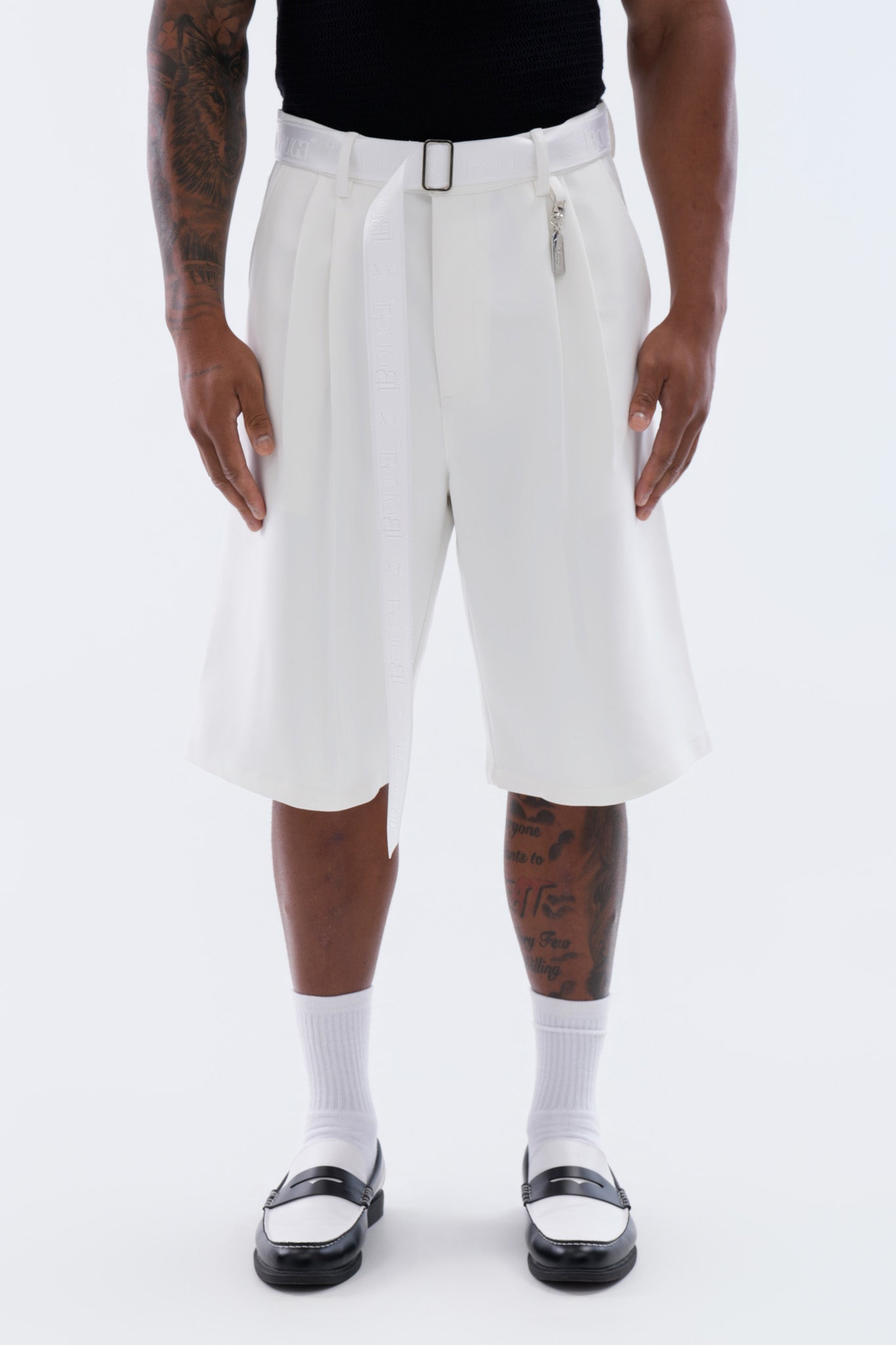 LEGACY PLEATED SHORTS - WHITE