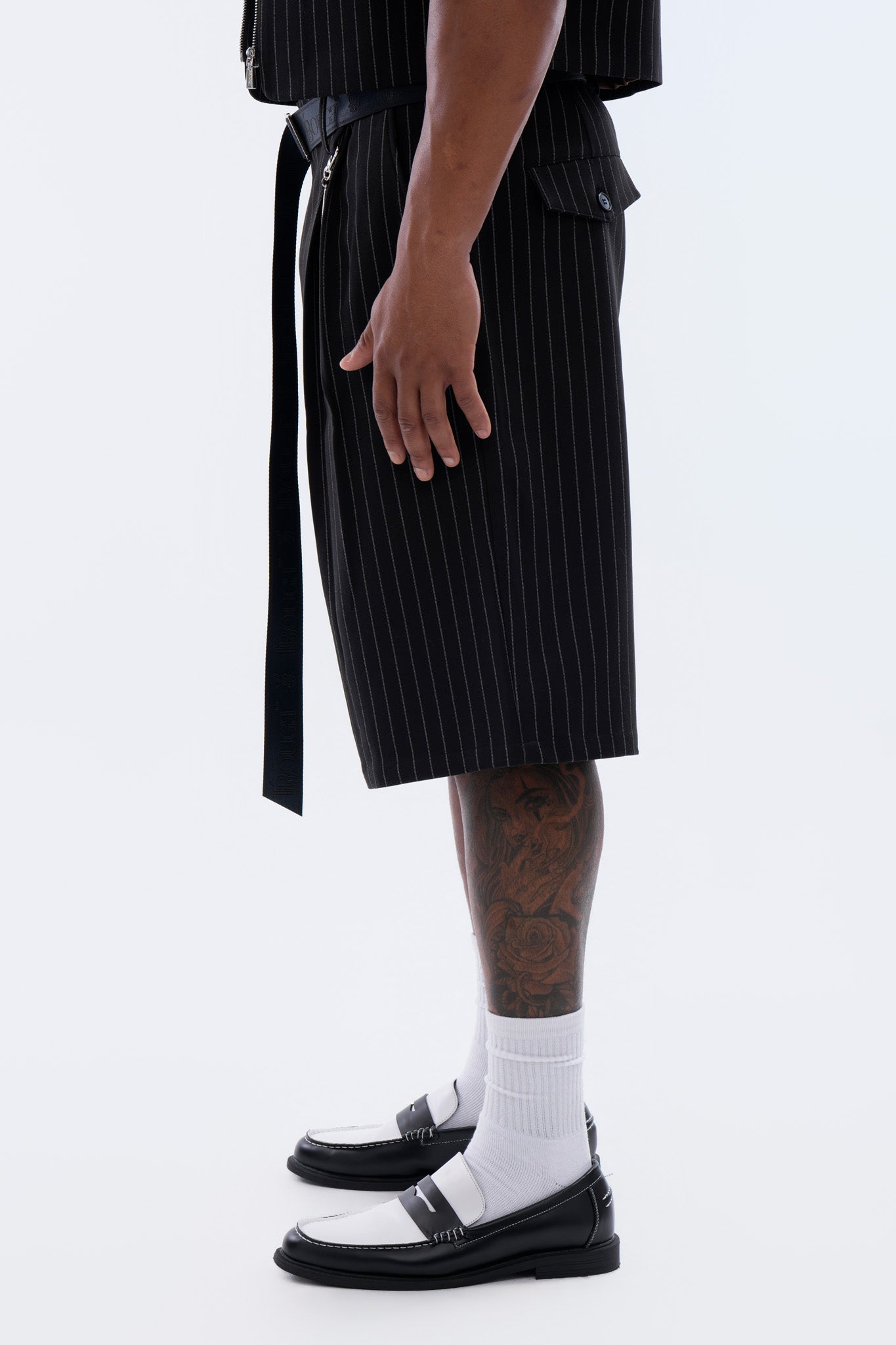 LEGACY PLEATED SHORTS - BLACK PINSTRIPE