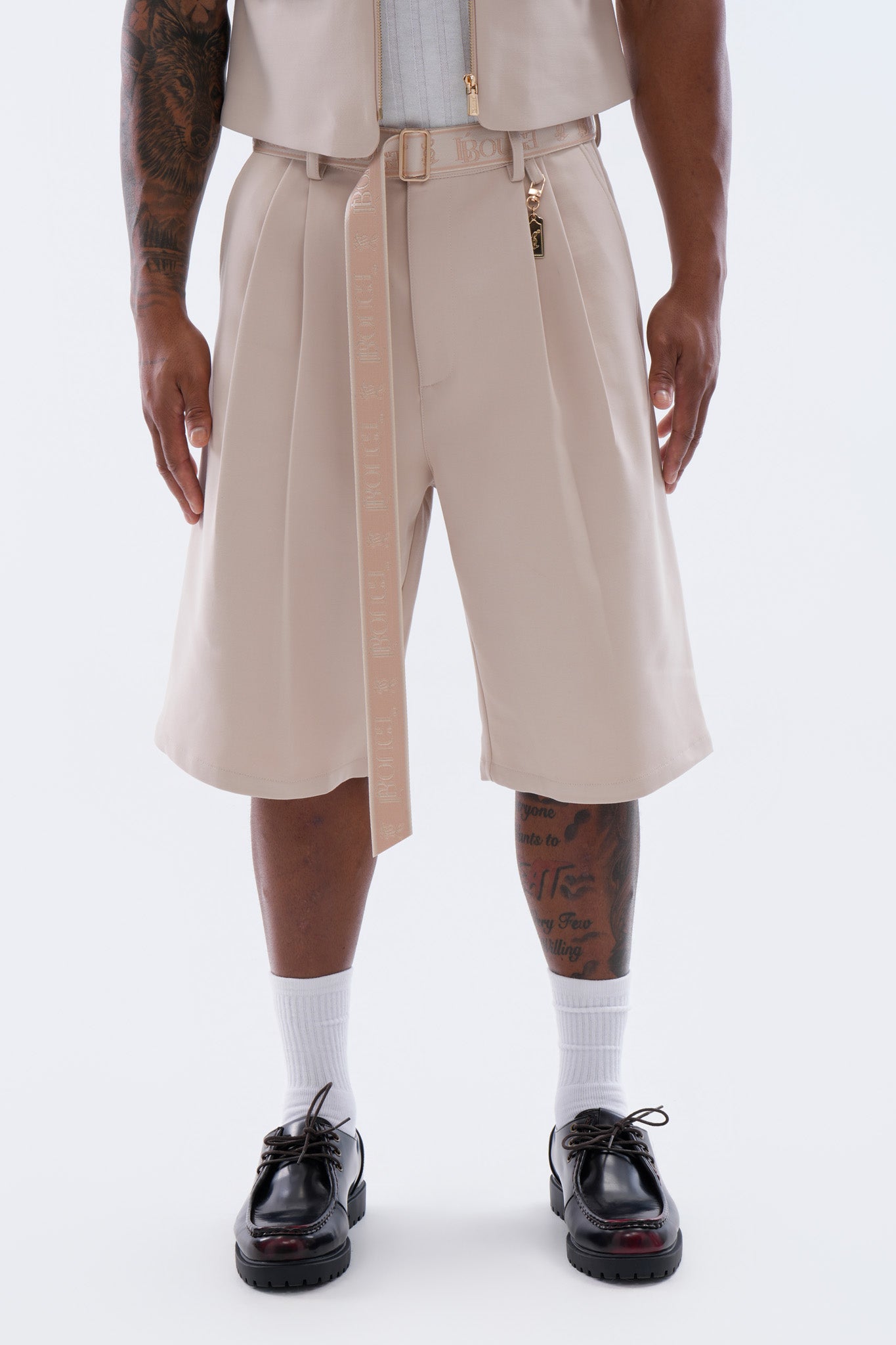 LEGACY PLEATED SHORTS - CREAM