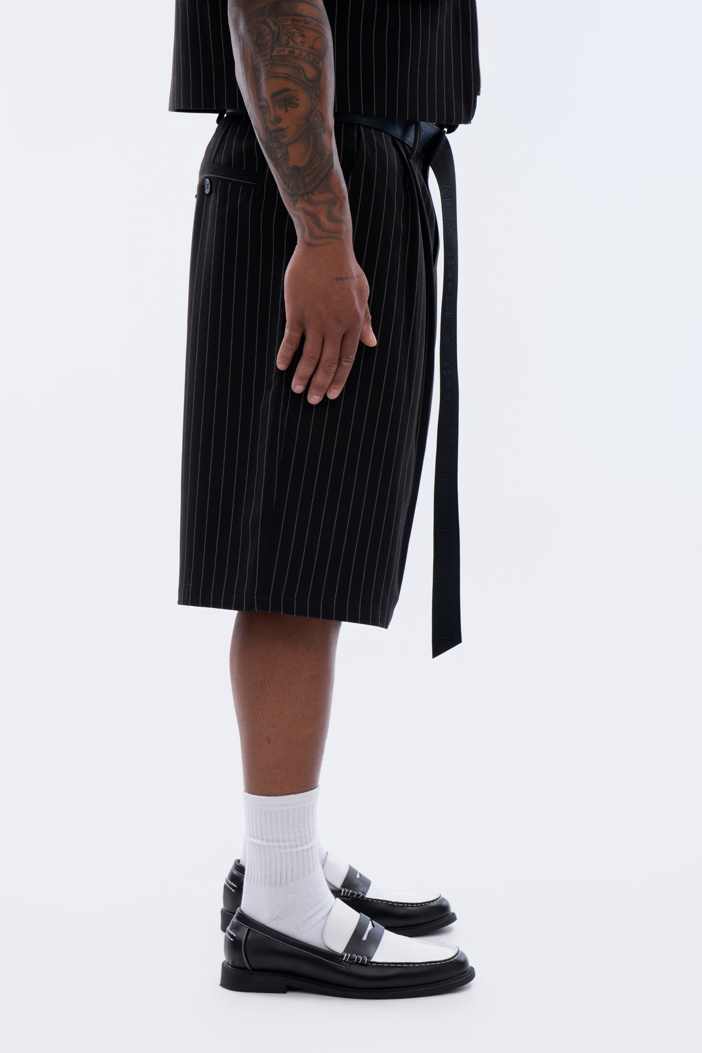 LEGACY PLEATED SHORTS - BLACK PINSTRIPE