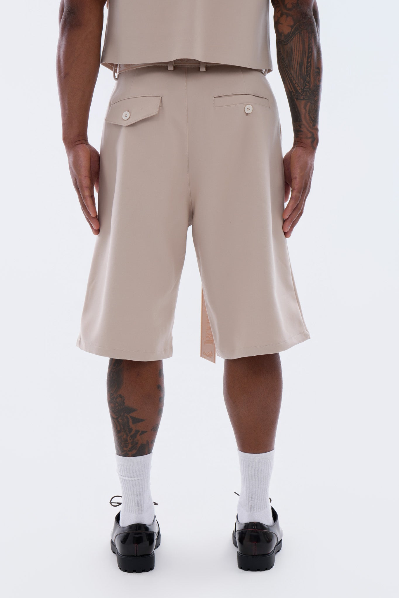 LEGACY PLEATED SHORTS - CREAM