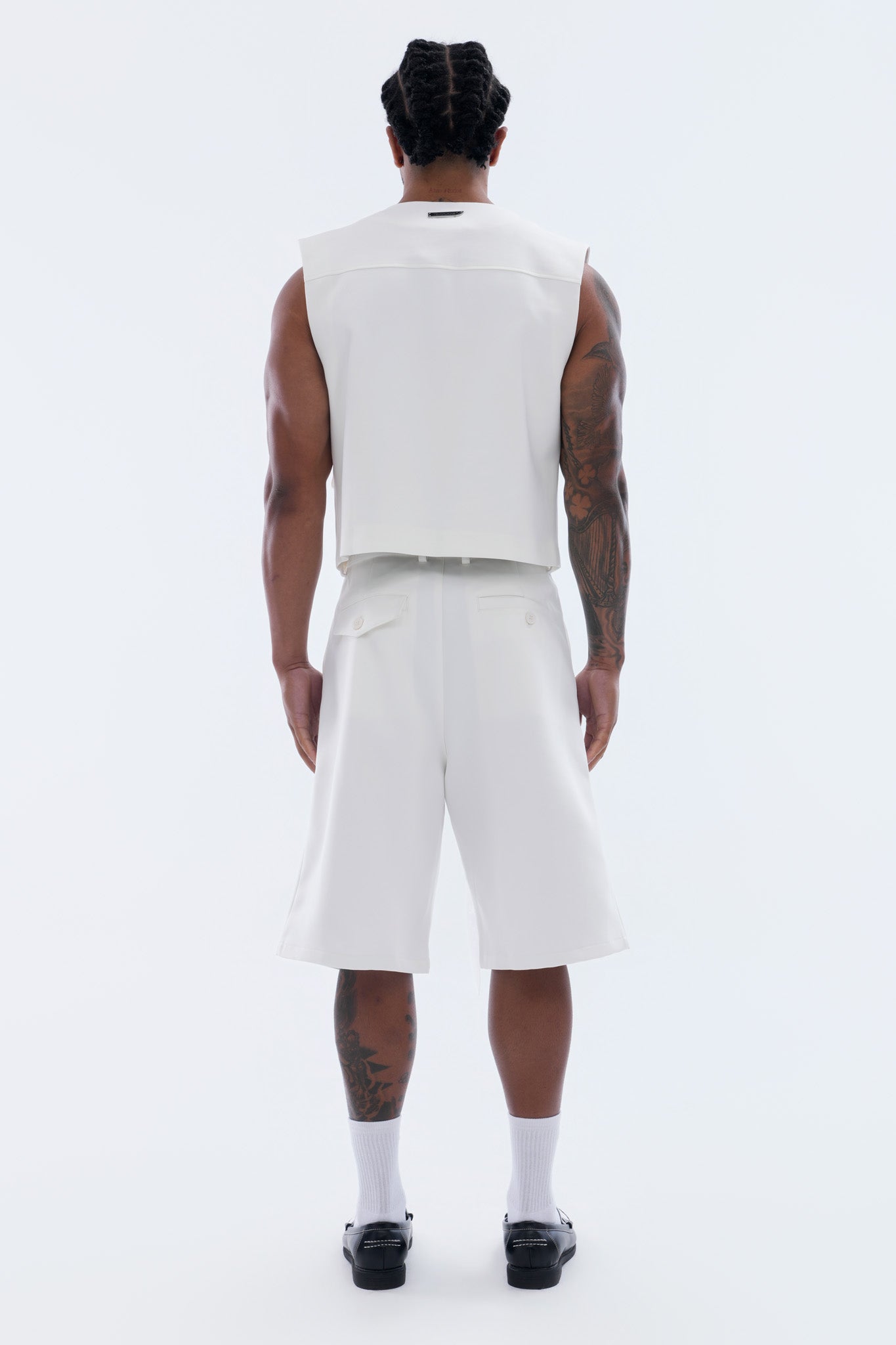 LEGACY PLEATED SHORTS - WHITE