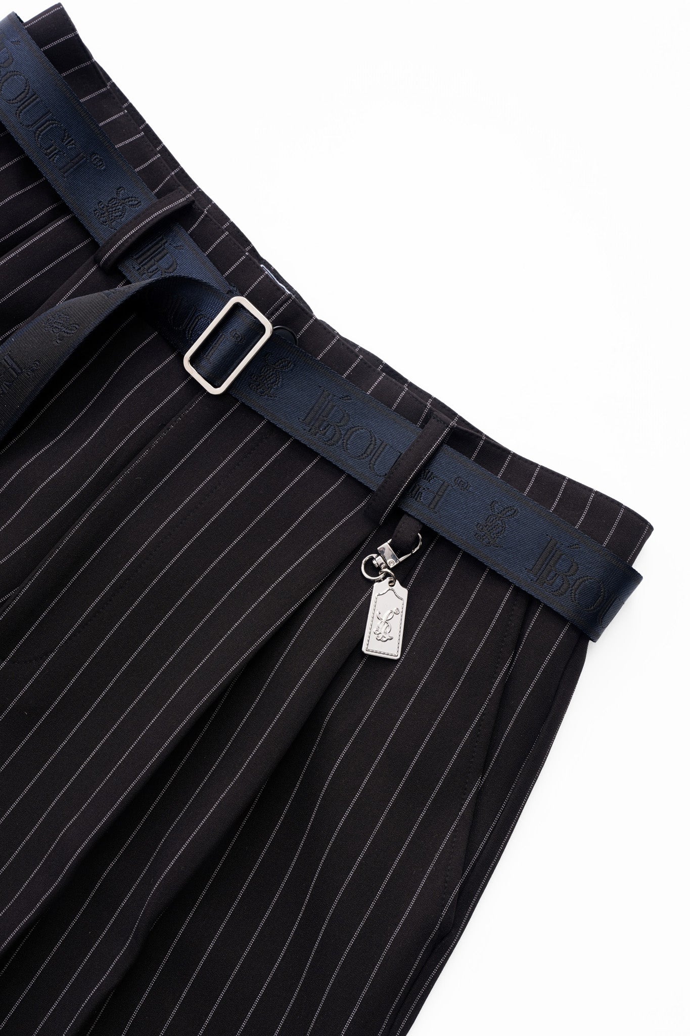 LEGACY PLEATED SHORTS - BLACK PINSTRIPE