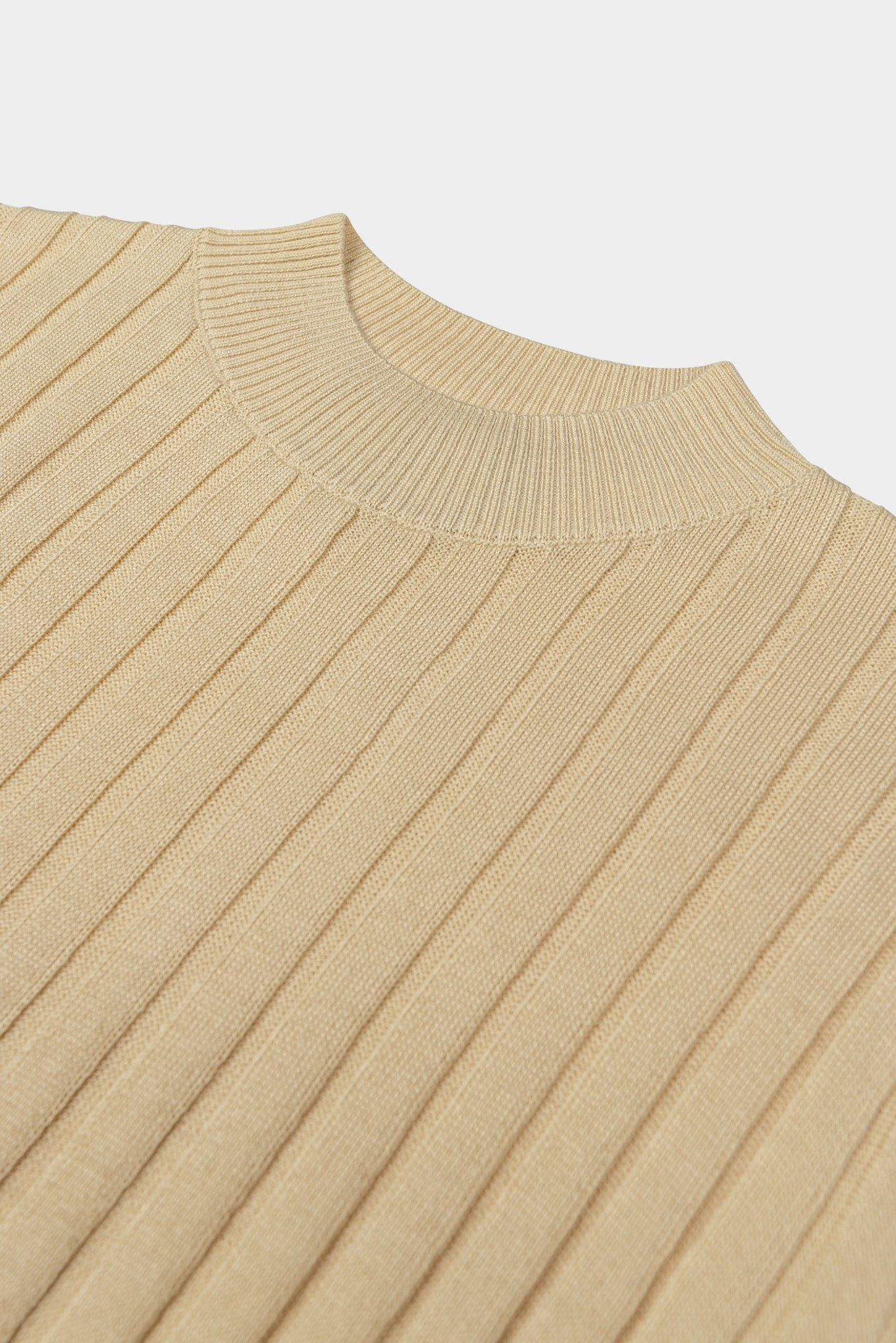 CORE RIBBED KNIT TEE - BEIGE
