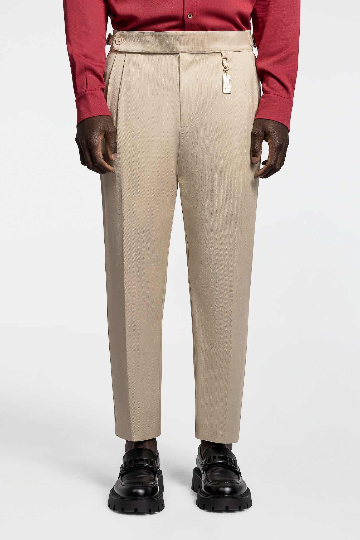 PLEATED PANTS – BEIGE