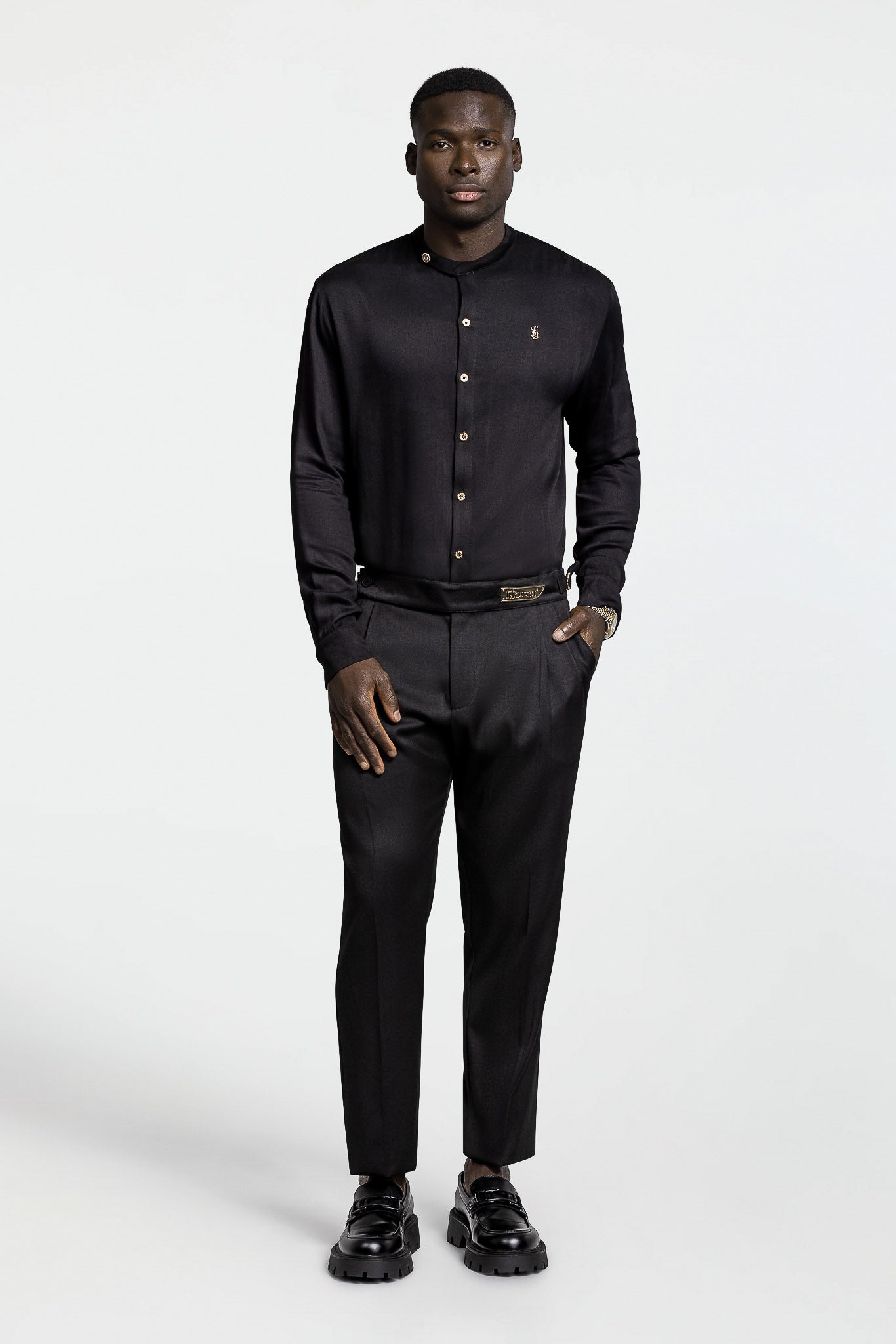 PLEATED PANTS – BLACK