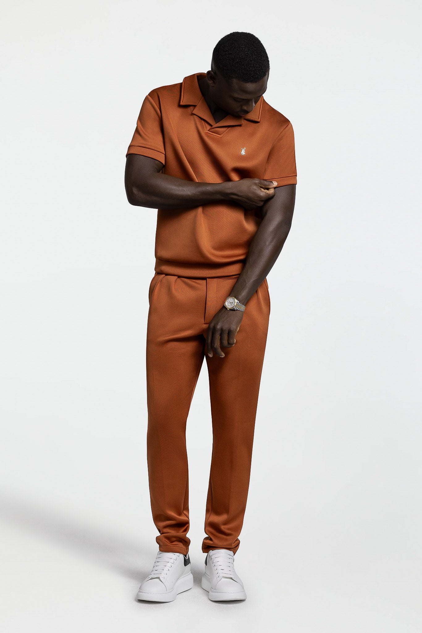 STRETCH COTTON REVERE COLLAR POLO SHIRT – BURNT SIENNA