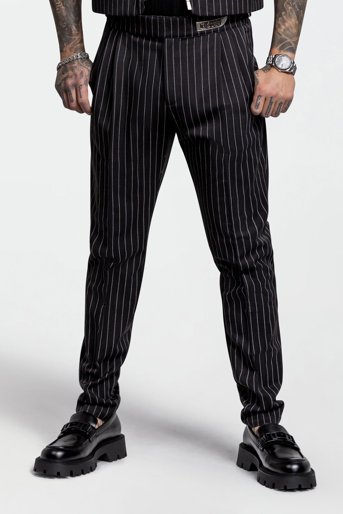 PLEATED PANTS – BLACK PINSTRIPE