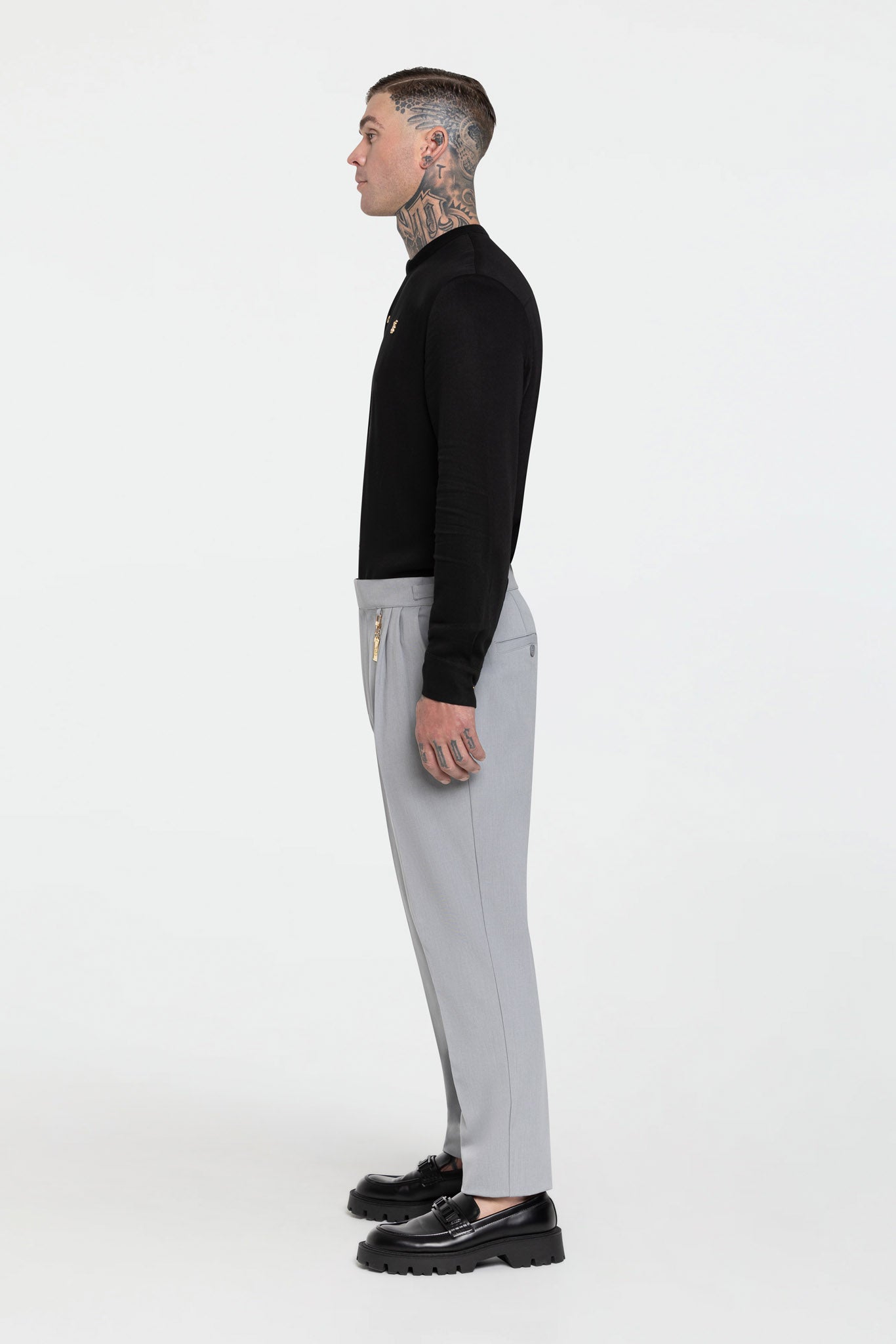 PLEATED PANTS – GREY
