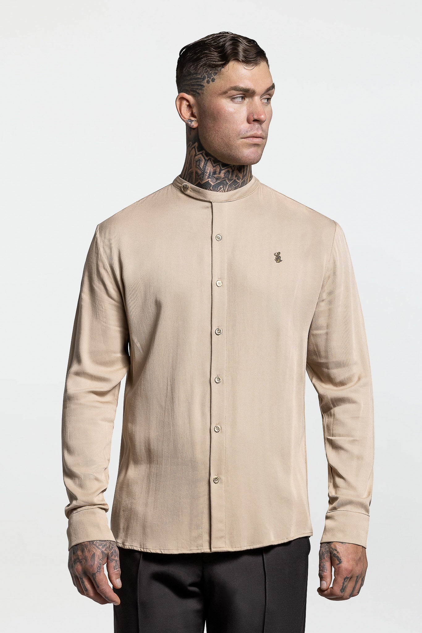 SIDE BUTTON GRANDAD COLLAR SHIRT – TAN