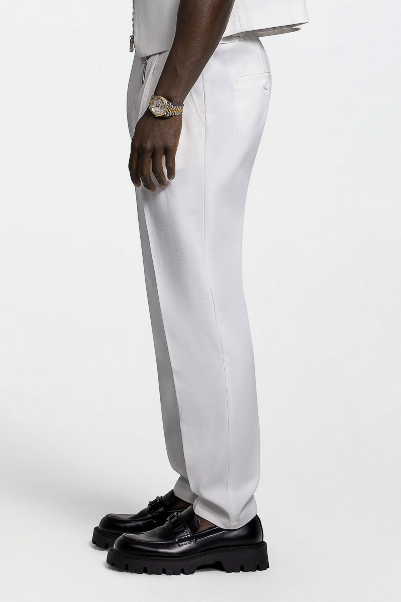 PLEATED PANTS – WHITE