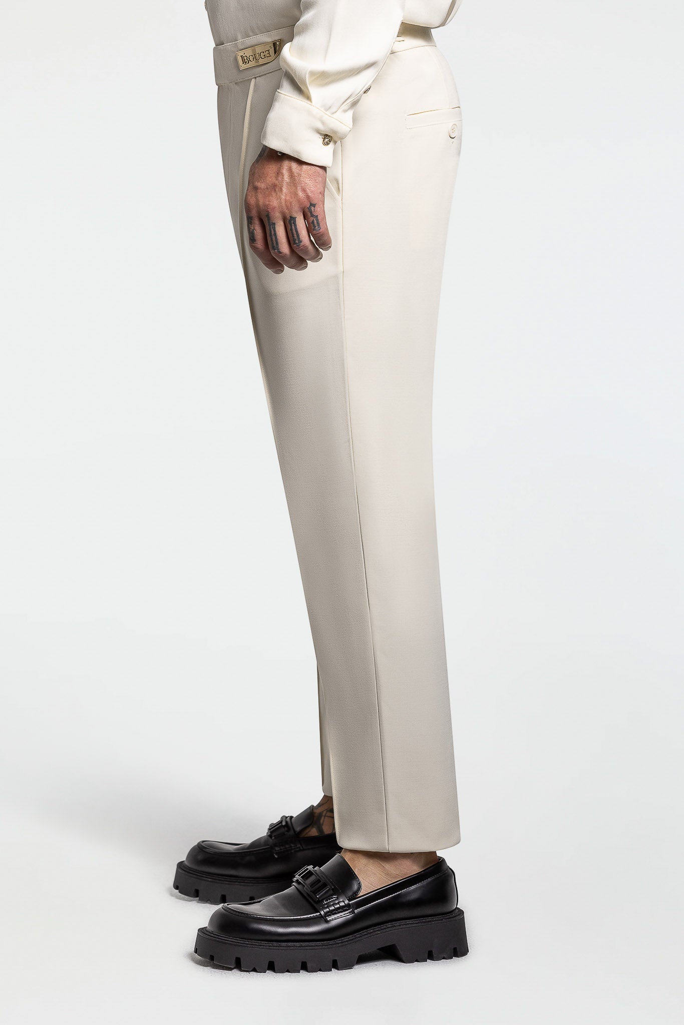 PINTUCK PANTS – ECRU