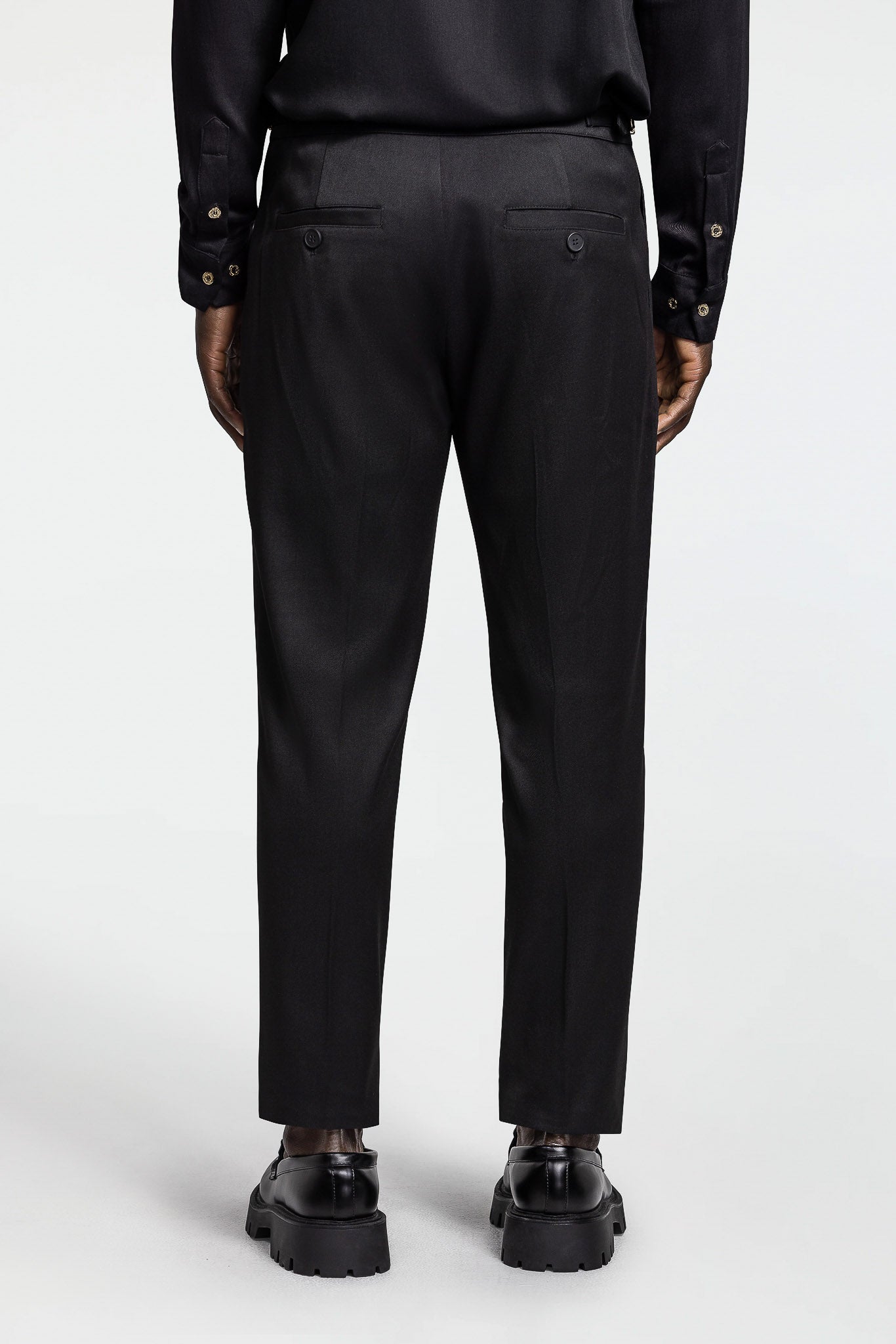 PLEATED PANTS – BLACK