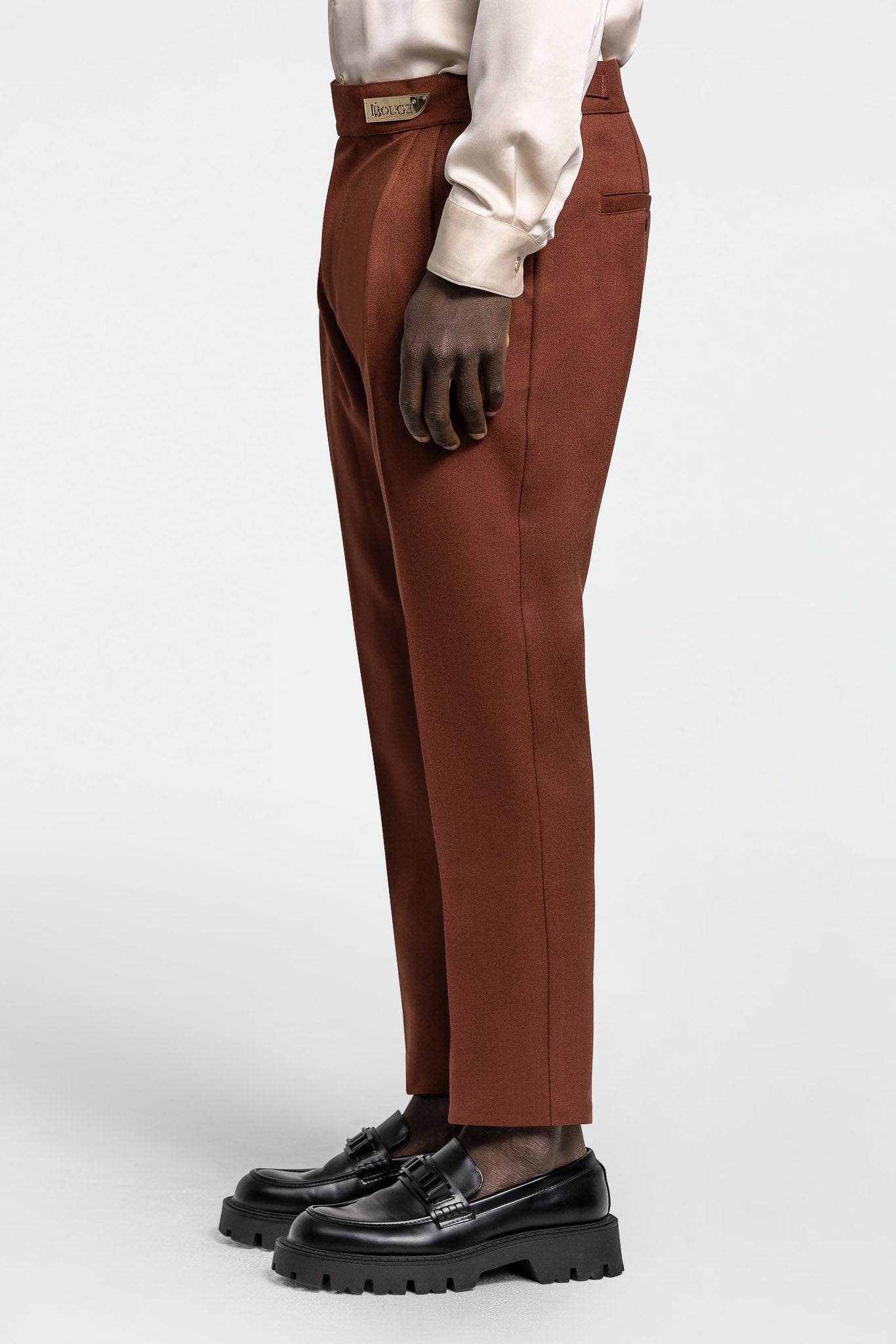 PLEATED PANTS – VENETIAN RED