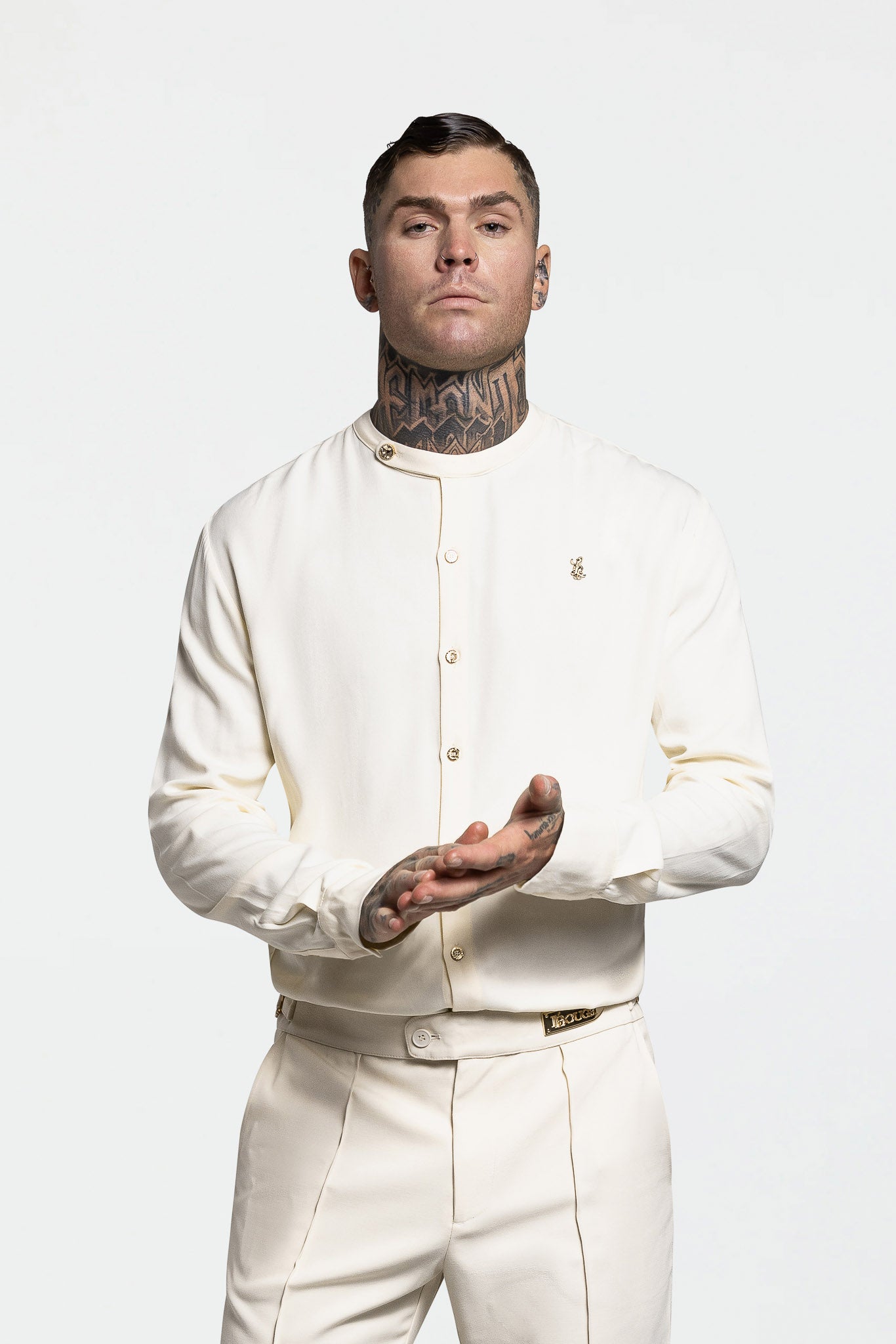 SIDE BUTTON GRANDAD COLLAR SHIRT – ECRU
