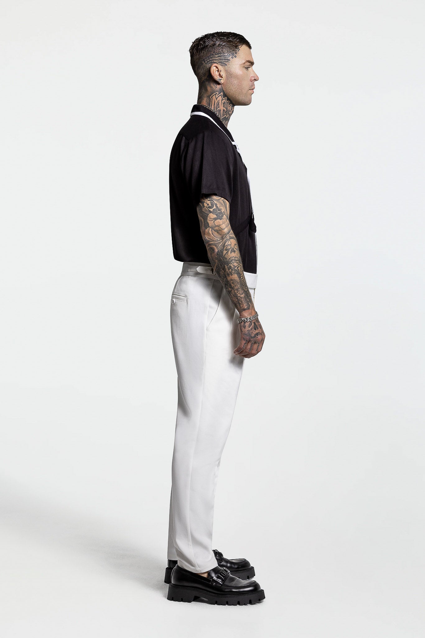 SIDE STRAP CONTRAST SHIRT – BLACK