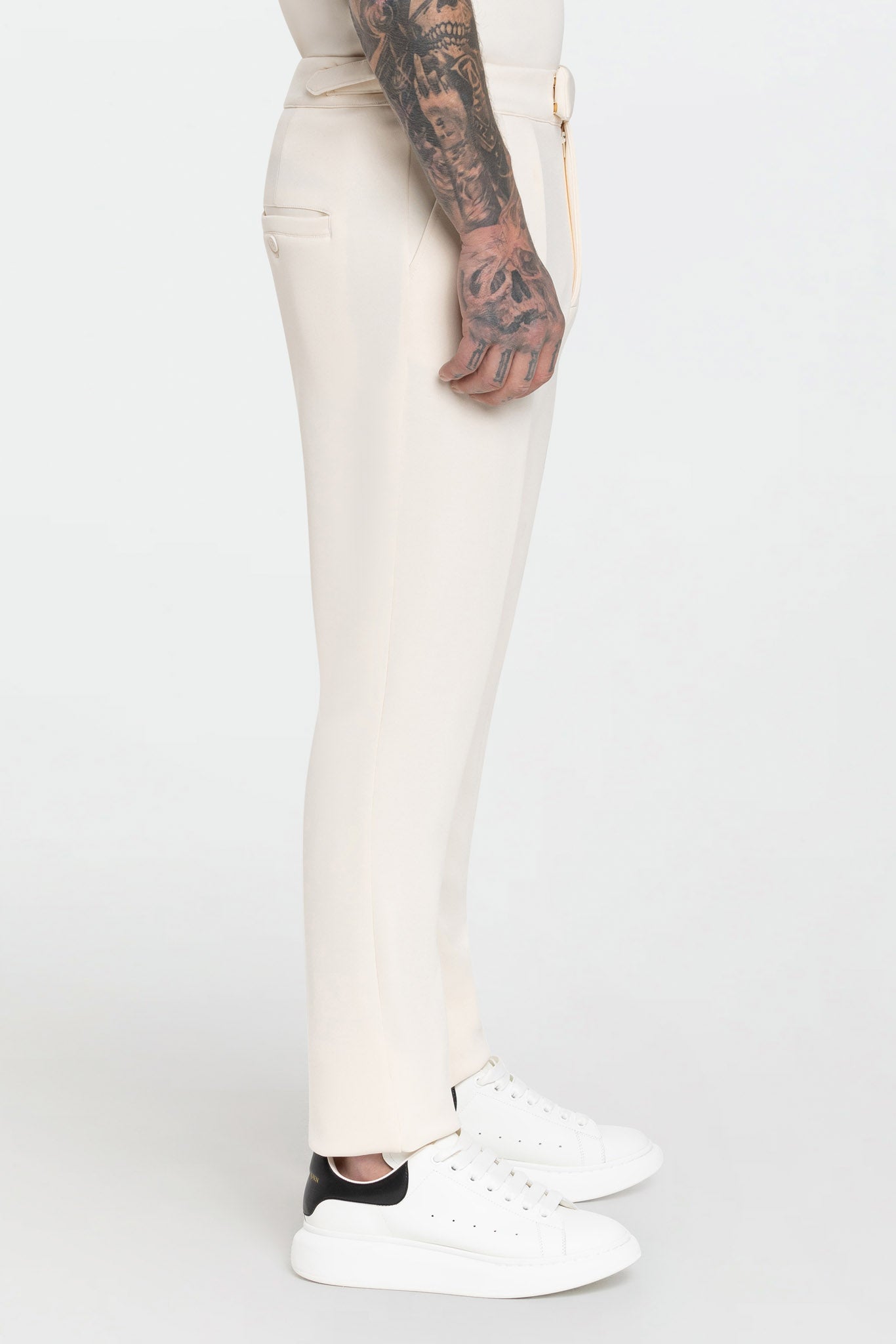 STRETCH COTTON PLEATED PANTS – IVORY