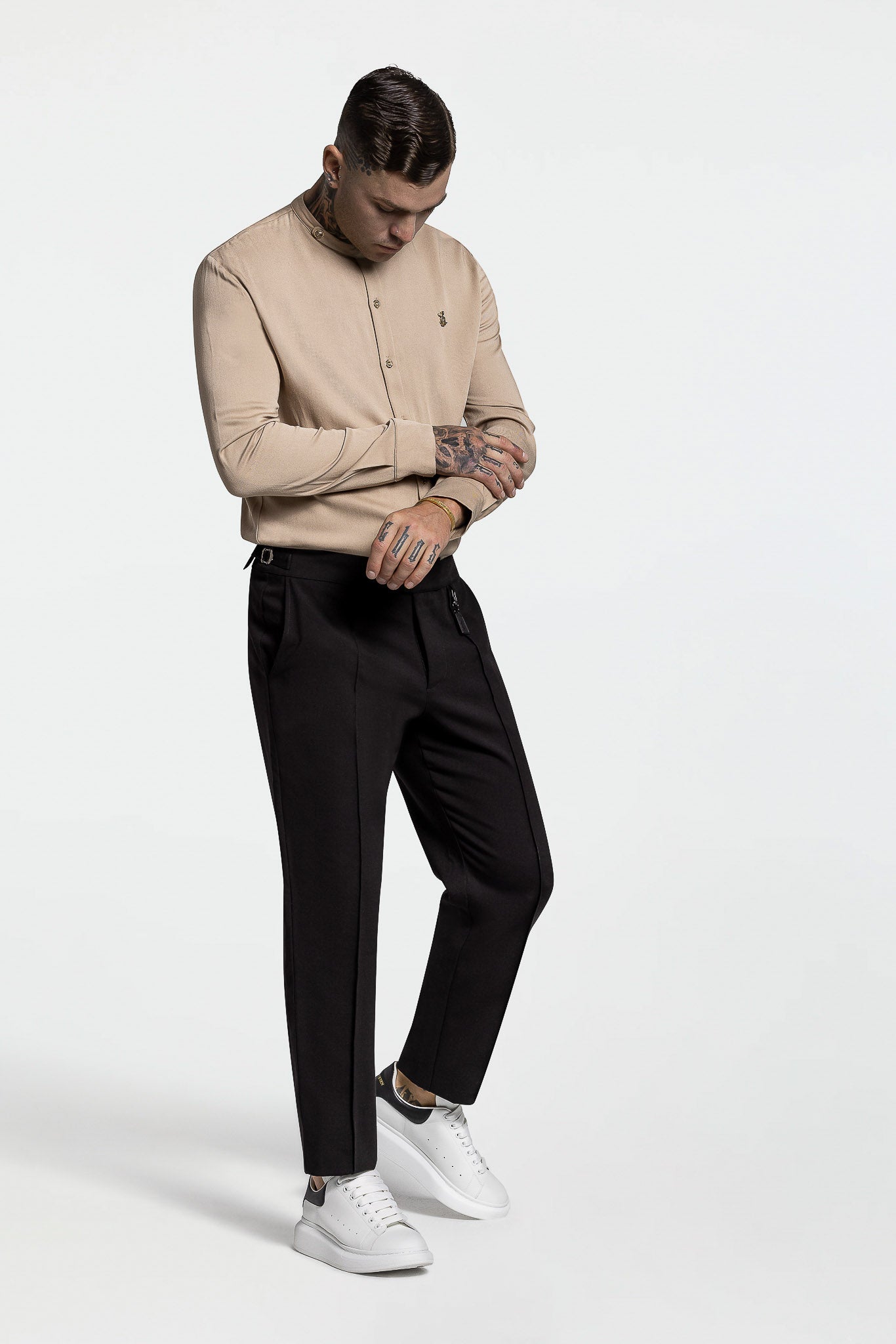 SIDE BUTTON GRANDAD COLLAR SHIRT – TAN