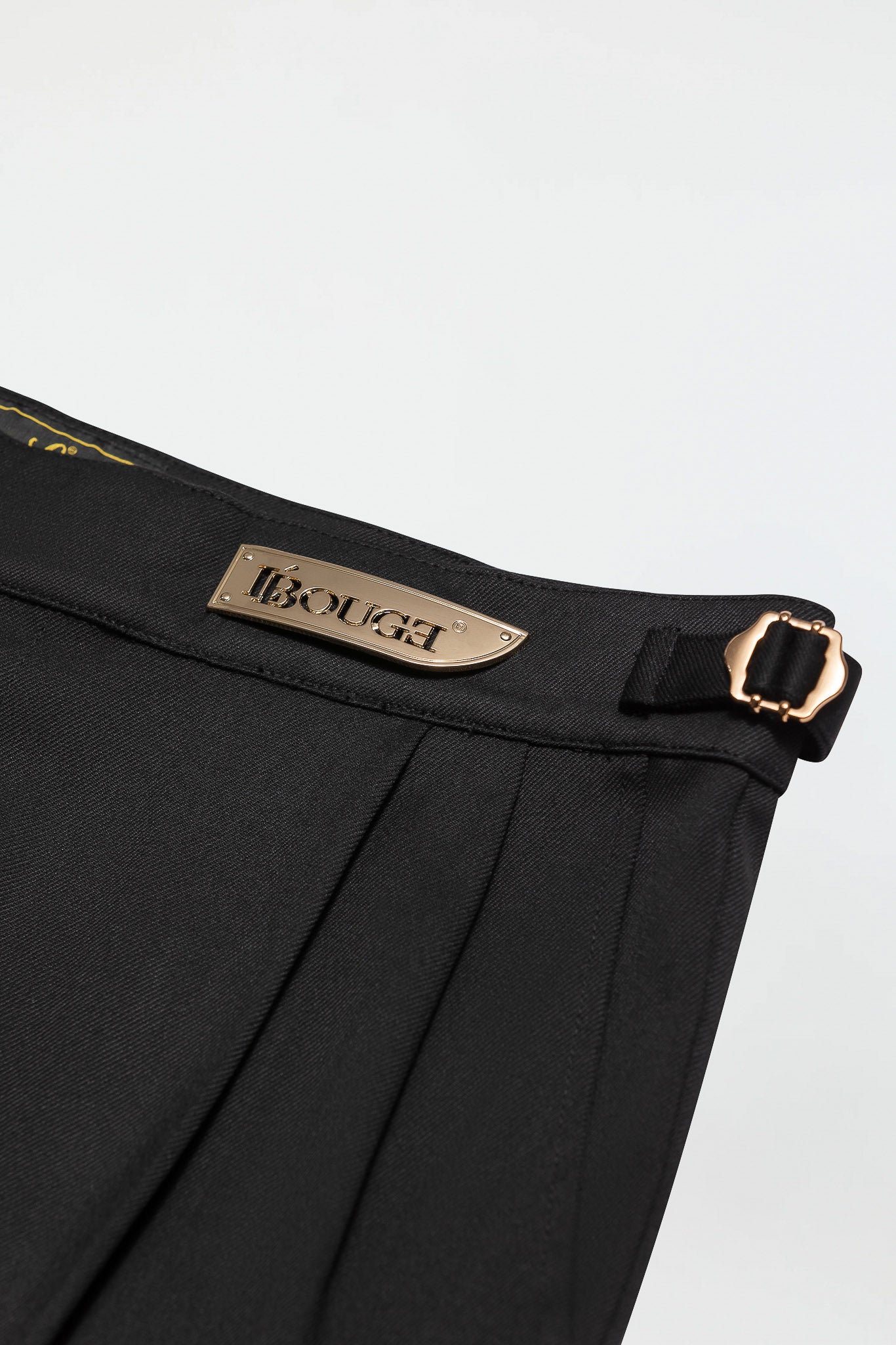 PLEATED PANTS – BLACK