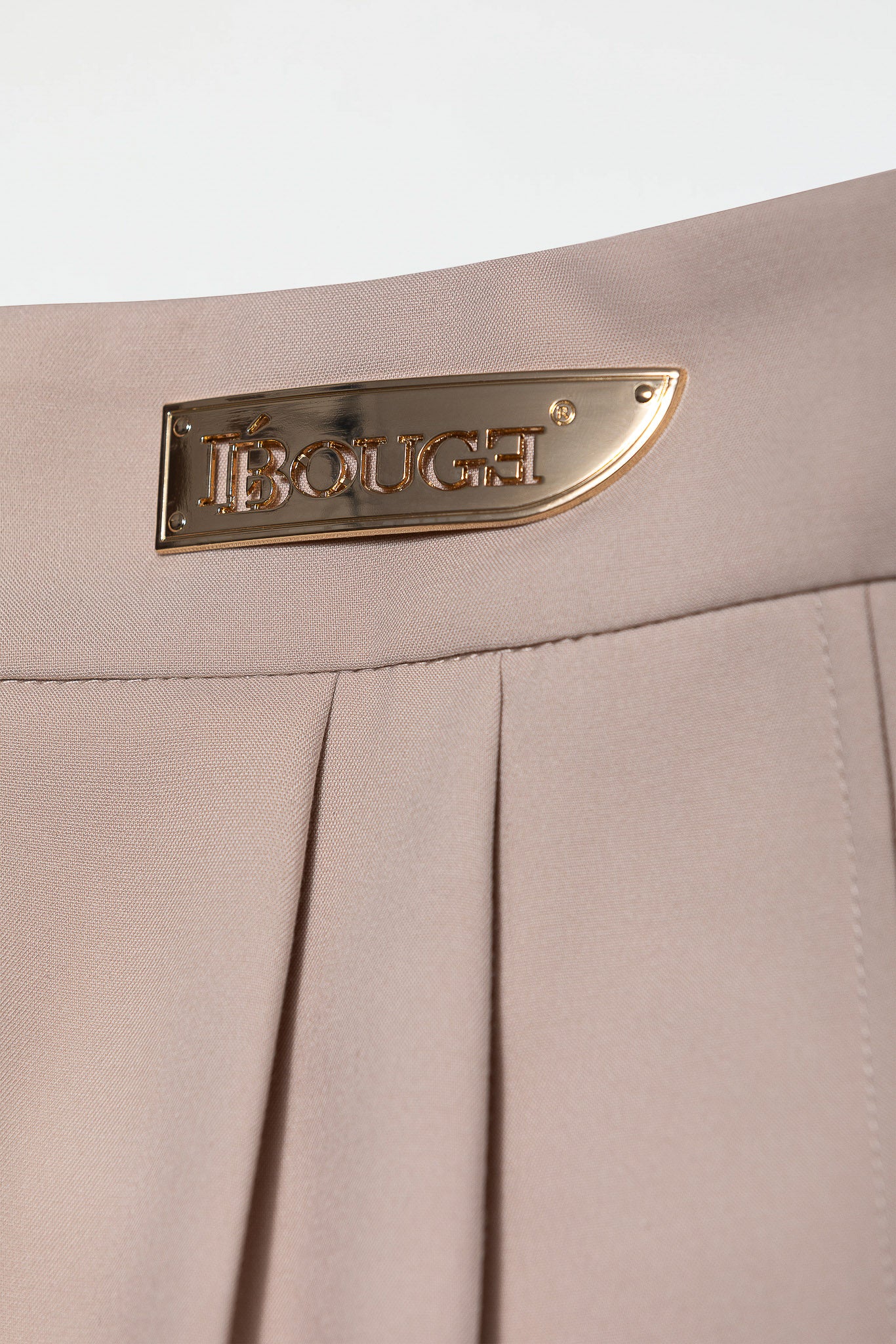 PLEATED PANTS – CREAM